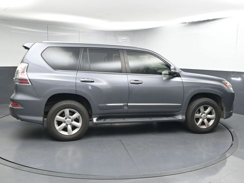 Used 2017 Lexus GX 460 image 5