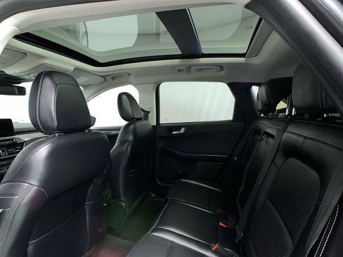 Used 2022 Ford Escape Titanium w/ Class II Trailer Tow Package image 35