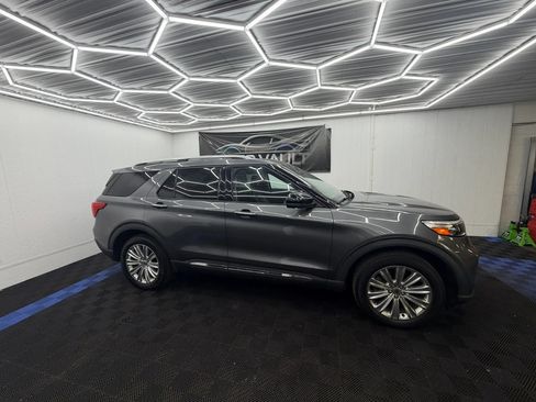 Used 2021 Ford Explorer Limited w/ Hybrid Equipment Group 310A AWD/4WD image 2