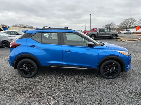 New 2024 Nissan Kicks SR w/ Interior Electronics Package FWD image 2