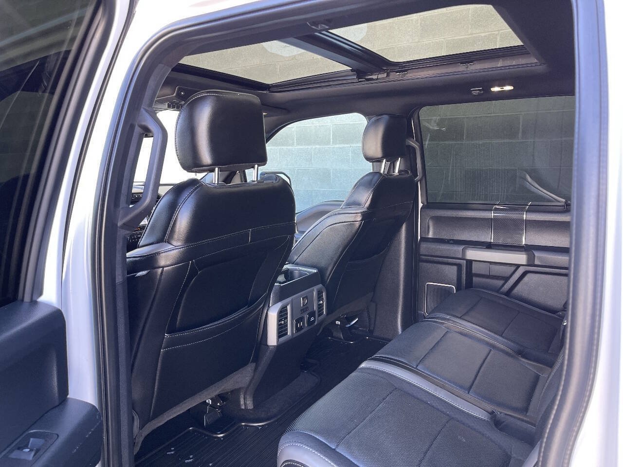 Used 2019 Ford F150 Raptor w/ Equipment Group 802A Luxury AWD/4WD image 12
