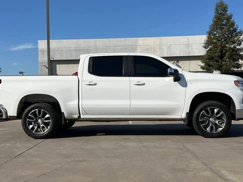 Used 2022 Chevrolet Silverado 1500 LT image 9