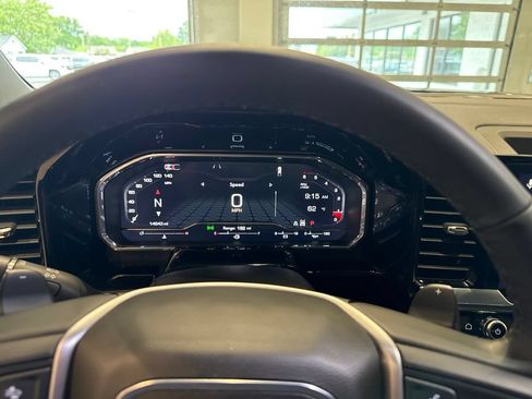 Used 2025 GMC Sierra 1500 SLT AWD/4WD image 29