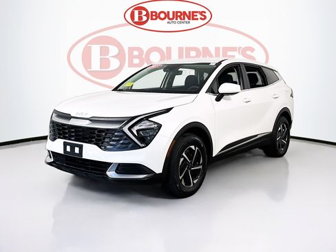 Used 2023 Kia Sportage LX AWD/4WD image 6
