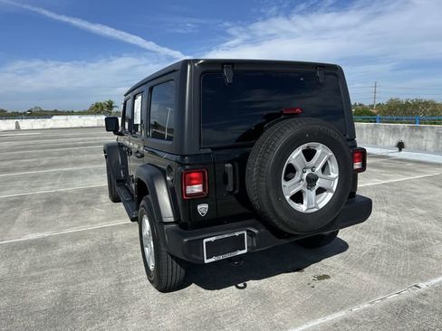 Used 2022 Jeep Wrangler Unlimited Sport image 35