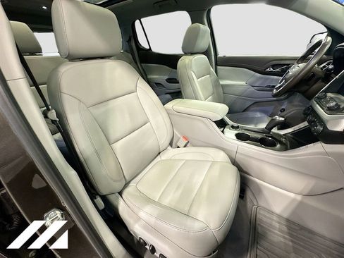 Used 2019 GMC Acadia SLT image 34