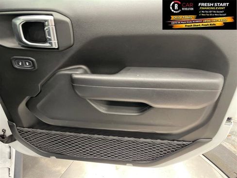 Used 2023 Jeep Wrangler Unlimited Rubicon 4xe AWD/4WD image 48