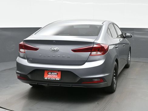 Used 2019 Hyundai Elantra SE w/ Cargo Package FWD image 5