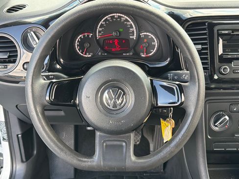 Used 2015 Volkswagen Beetle 1.8T FWD image 20