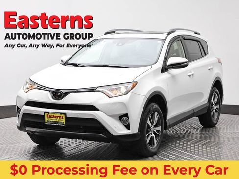 Used 2018 Toyota RAV4 XLE AWD/4WD image 1