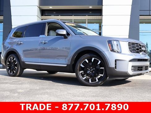 Used 2023 Kia Telluride SX image 2