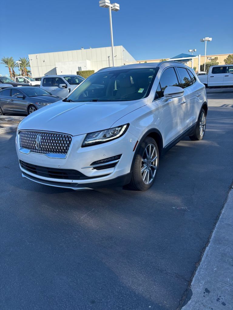 Used 2019 Lincoln MKC Reserve w/ MKC Technology Package FWD image 1