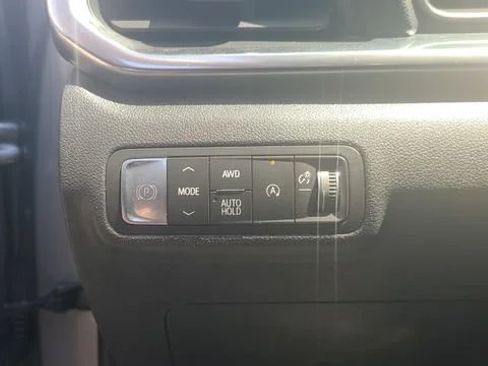 New 2026 GMC Terrain Elevation w/ Elevation Premium Package AWD/4WD image 11