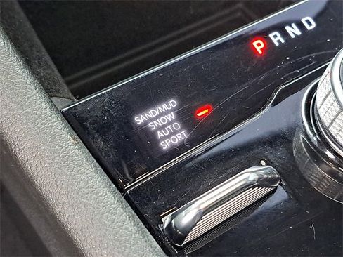 Used 2022 Jeep Grand Cherokee Limited image 9