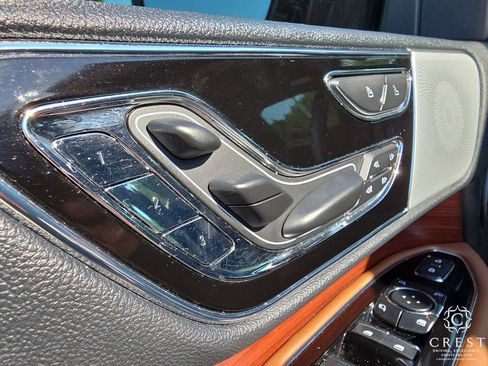 Used 2023 Lincoln Navigator Reserve AWD/4WD image 9