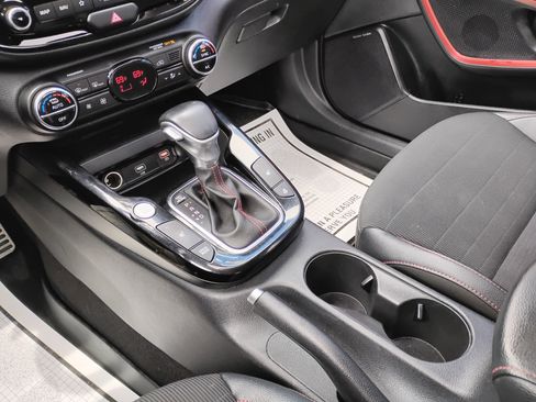 Used 2020 Kia Soul GT-Line Turbo FWD image 12