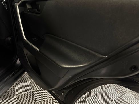 Used 2020 Toyota RAV4 LE w/ Carpet Mat Package FWD image 27