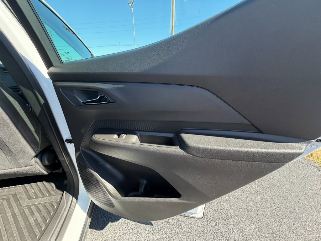 Used 2027 Chevrolet Bolt LT FWD image 15