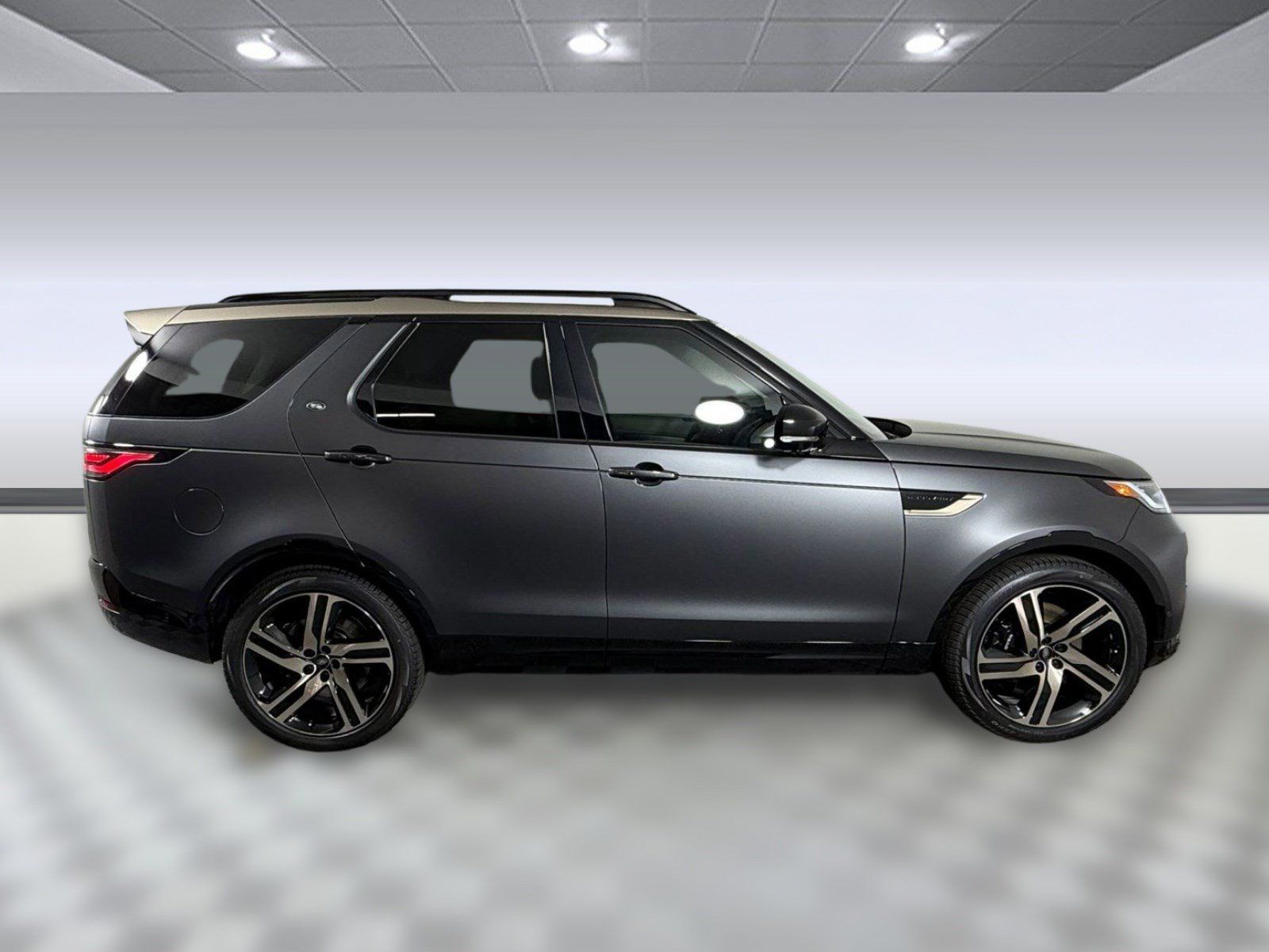 New 2026 Land Rover Discovery Limited Edition AWD/4WD image 8