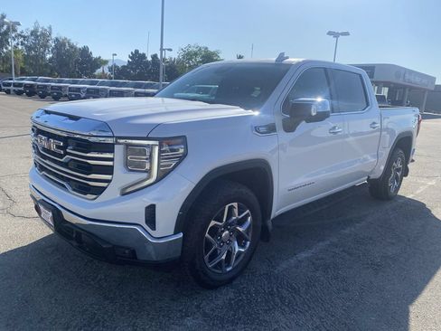 Used 2024 GMC Sierra 1500 SLT AWD/4WD image 39