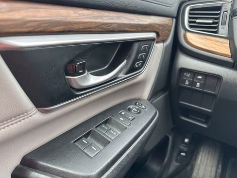 Used 2020 Honda CR-V Touring image 28