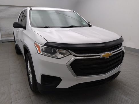 Used 2021 Chevrolet Traverse LS FWD image 14