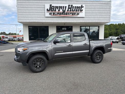 Used 2022 Toyota Tacoma SR5 w/ SR5 Appearance Package (SM) RWD image 1