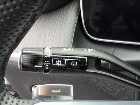 Certified 2025 Mercedes-Benz GLC 300 4MATIC image 19