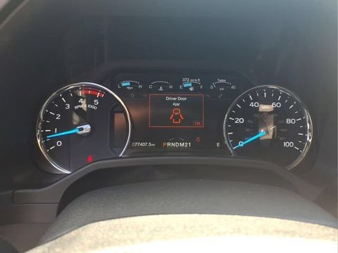 Used 2017 Ford F350 XLT w/ XLT Premium Package AWD/4WD image 19