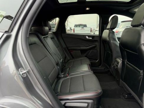 Used 2024 Ford Escape ST-Line w/ Tech Pack #1 image 17