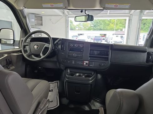 New 2025 GMC Savana 2500 w/ Enhanced Convenience Package image 7