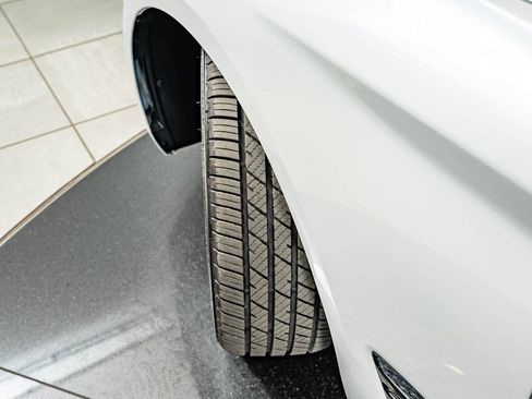 Used 2022 Genesis G70 3.3T AWD/4WD image 43