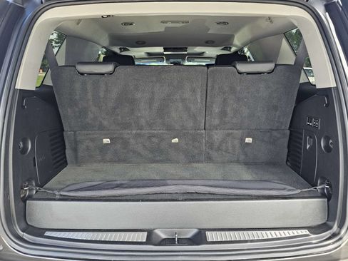 Used 2019 GMC Yukon SLT w/ Premium Edition RWD image 13