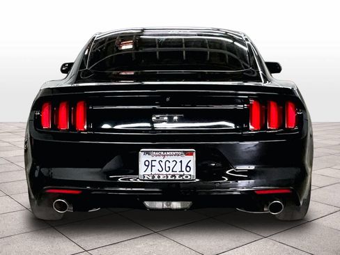 Used 2017 Ford Mustang GT w/ GT Performance Package RWD image 7