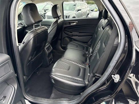 Used 2023 Ford Edge Titanium image 16
