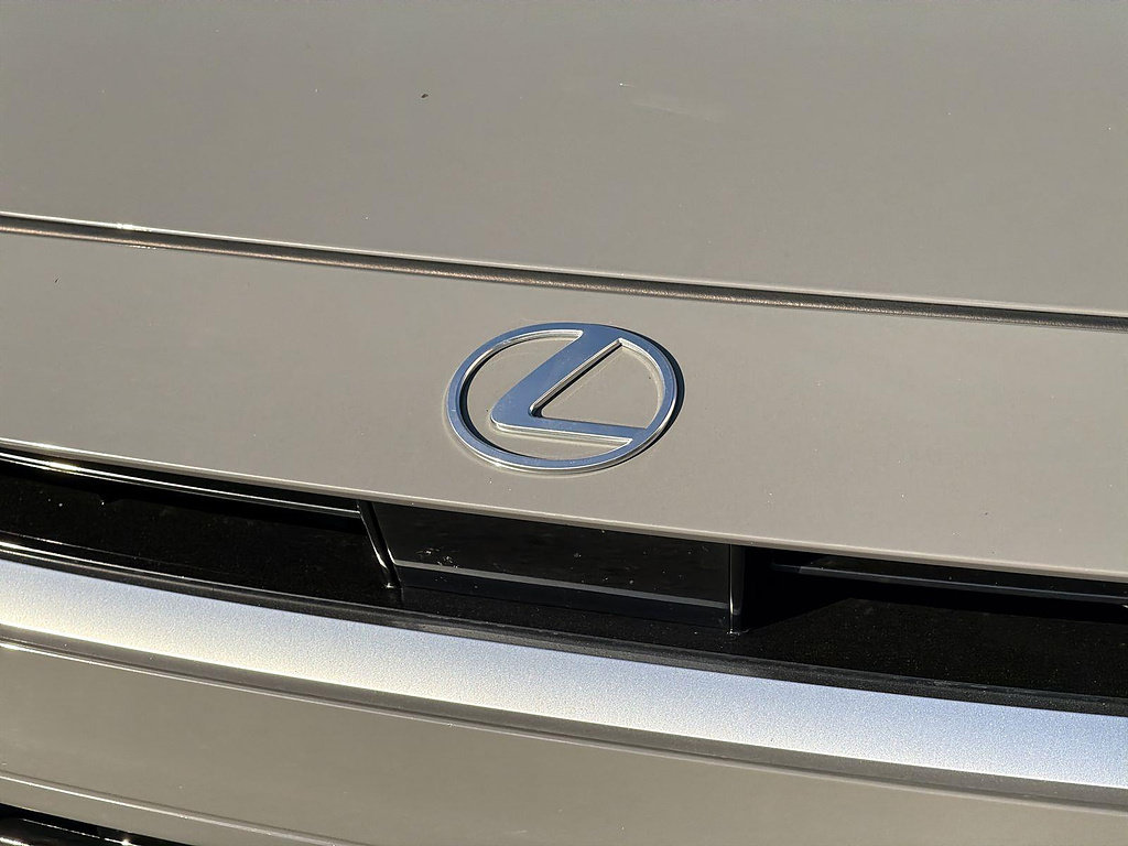 Used 2024 Lexus TX 500h AWD w/ Technology Package image 31