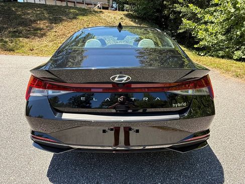 Used 2023 Hyundai Elantra Limited FWD image 7
