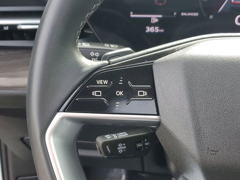 Used 2025 Audi Q5 Premium w/ Convenience Package image 24