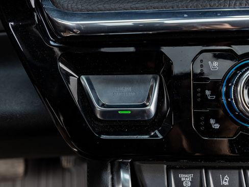 Used 2024 GMC Sierra 2500 Denali w/ Denali Reserve Package image 23