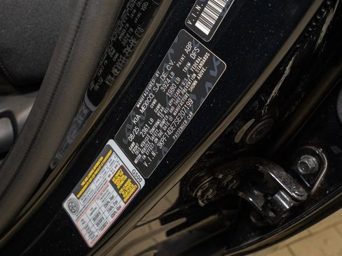 New 2025 Kia K4 LXS image 18