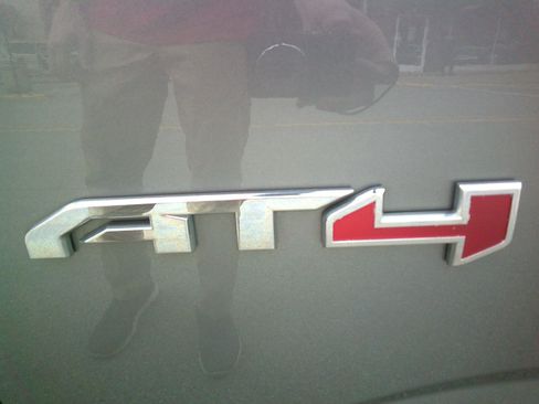 Used 2022 GMC Canyon AT4 w/ Trailering Package image 24