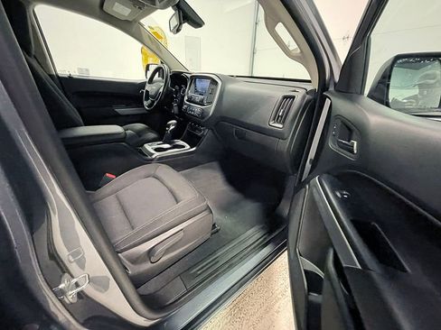Used 2022 Chevrolet Colorado LT w/ LT Convenience Package image 25