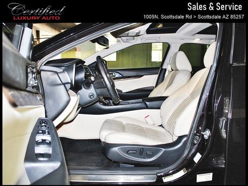 Used 2016 Nissan Maxima Platinum w/ Interior Lighting Package image 11