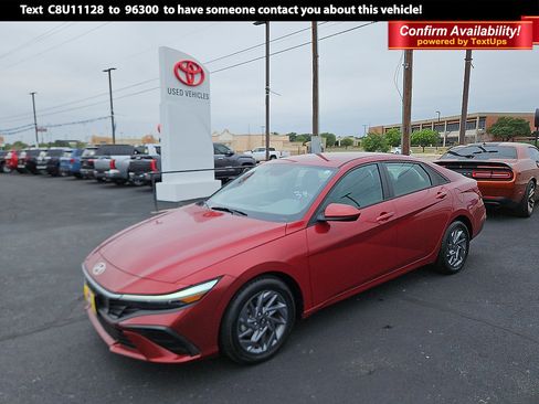Used 2024 Hyundai Elantra SEL FWD image 1