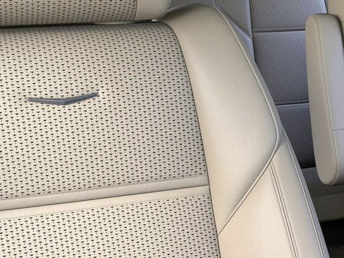 New 2026 Cadillac Escalade Platinum Sport w/ LPO, Floor Liner Package AWD/4WD image 21