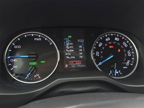 Used 2021 Toyota RAV4 XLE w/ Convenience Package image 19