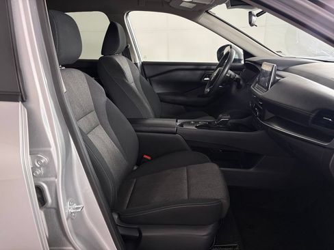Used 2024 Nissan Rogue SV FWD image 42
