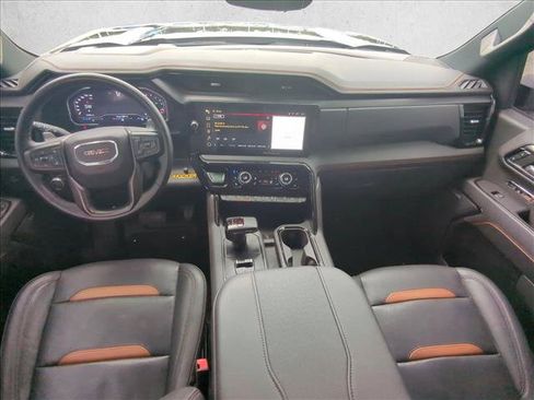 Used 2024 GMC Sierra 1500 AT4 w/ Technology Package AWD/4WD image 18