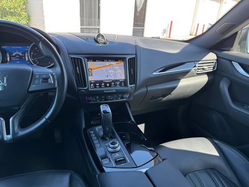 Used 2019 Maserati Levante AWD/4WD image 19