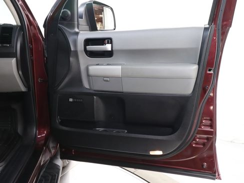Used 2008 Toyota Sequoia Limited image 22